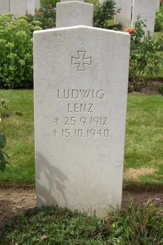 4 Grave Lt. Lenz 15-10-40
