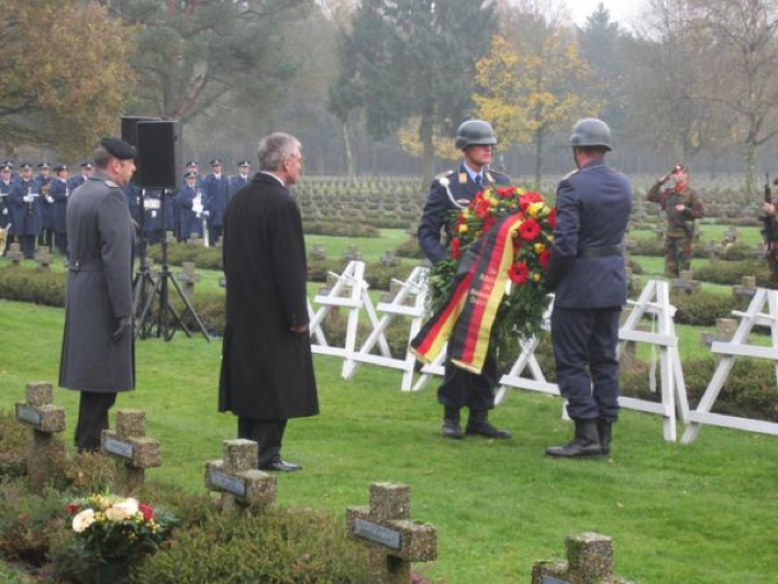 3 Remembrance Day at Lommel