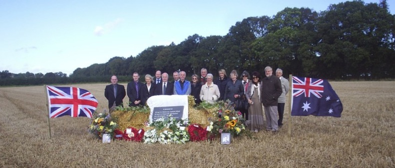 relatives-at-new-memorial-to-crew-of-r1451